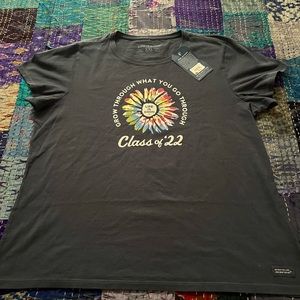 Class of 2022 t-Shirt Life Is Good xxl